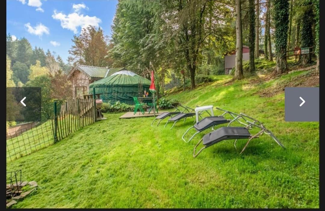 Yourte Mongole Et Cabane Houffalize Exteriör bild
